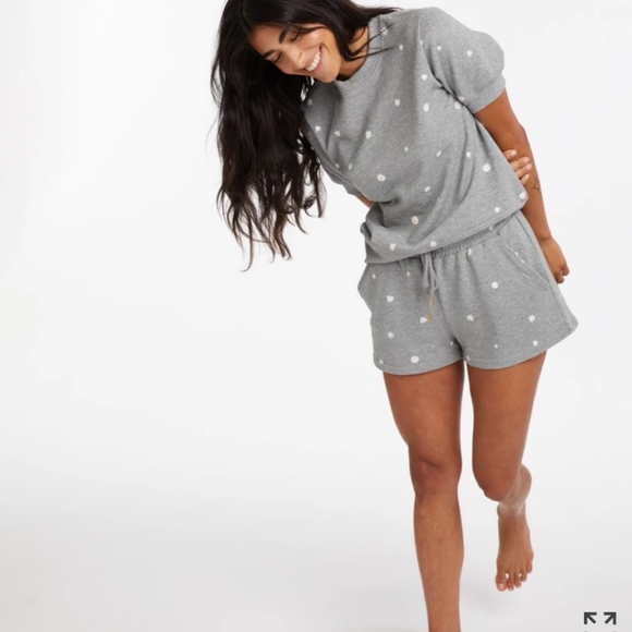 ban.do Other - Ban.do Daisy print lounge set